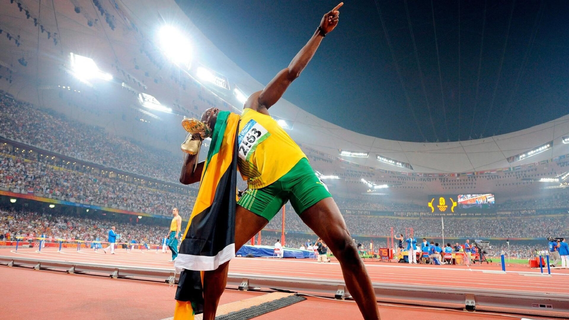 “东安湖体育公园：铁人三项选手体力与毅力的极限挑战”